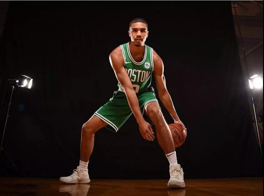 在这些光鲜 在这些光鲜