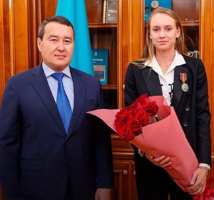 感觉温暖并 感觉温暖并