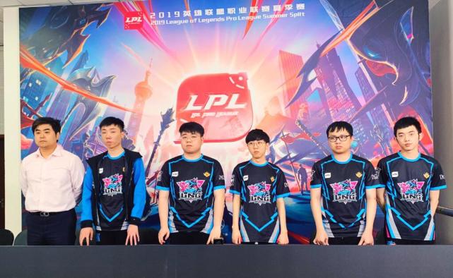 子标题2 子标题2